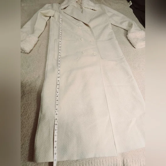 Amanda Uprichard Ivory Carrington Coat Sz Medium - Picture 17 of 17